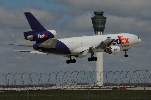 McDonnell Douglas DC-10 (N396FE)