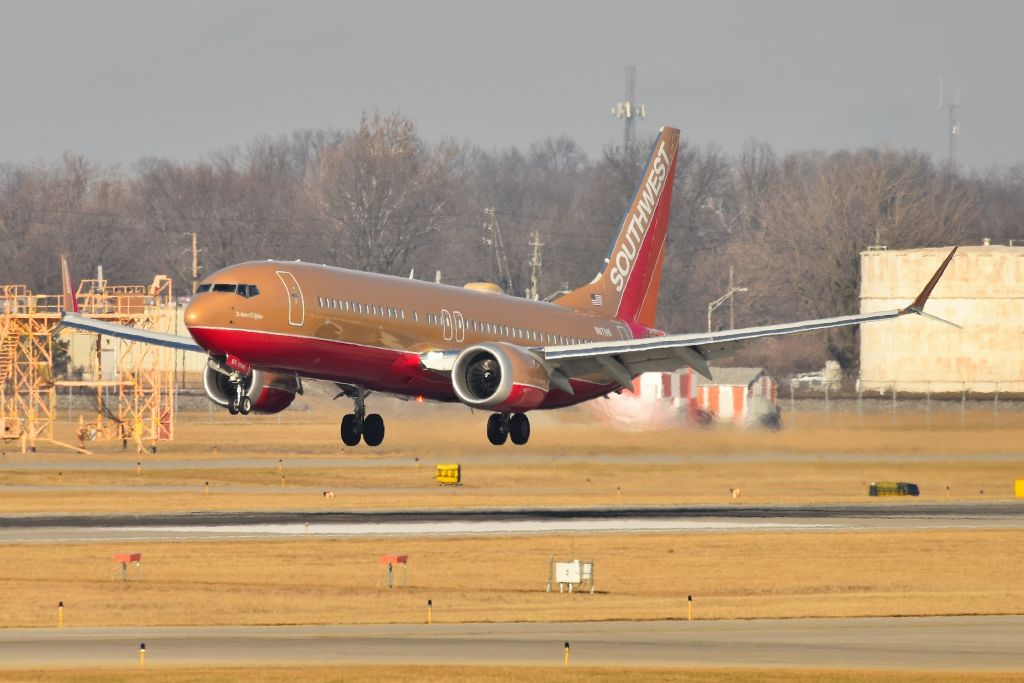 Boeing 737 MAX 8 (N871HK) - 23-R 12-31-22 Desert Gold Herb Kelleher Retro beauty.