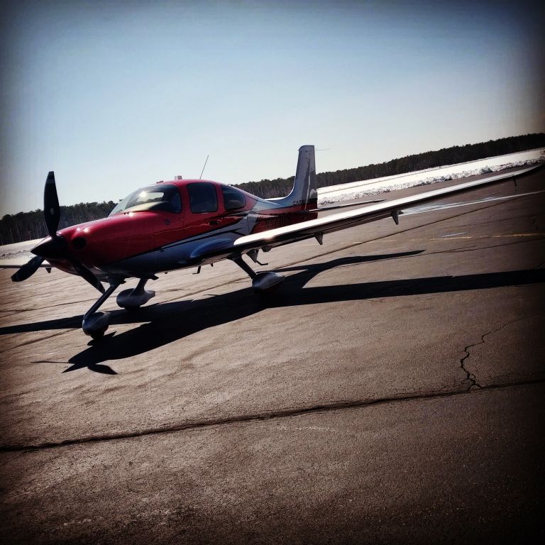 Cirrus SR-22 (N321GS) - East Hampton NY 