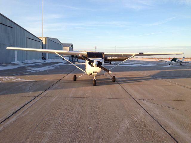 Cessna Skyhawk (N716SP) - Just finished a quick flight and parked back in Ankeny (KIKV).