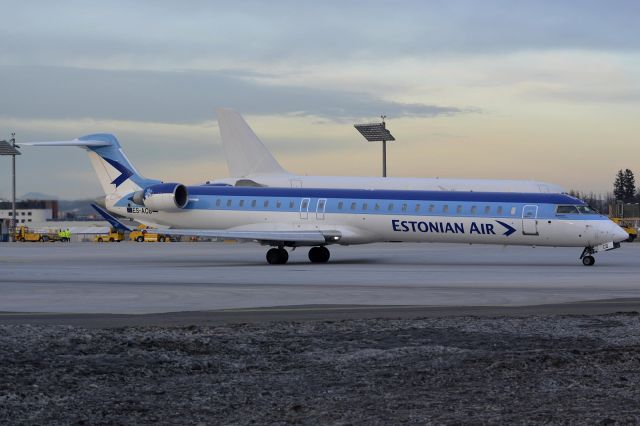 Canadair Regional Jet CRJ-900 (ES-ACB)