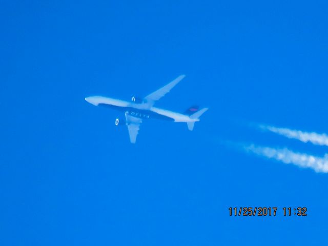 Airbus A330-300 (N823NW)