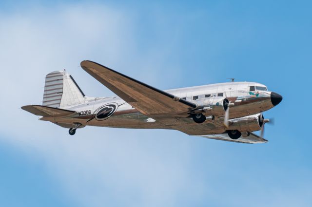 Douglas DC-3 (N3006)