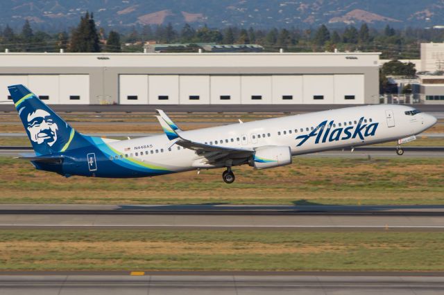 Boeing 737-900 (N448AS)