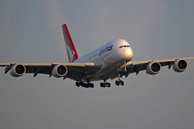 Airbus A380-800 (VH-OQB)