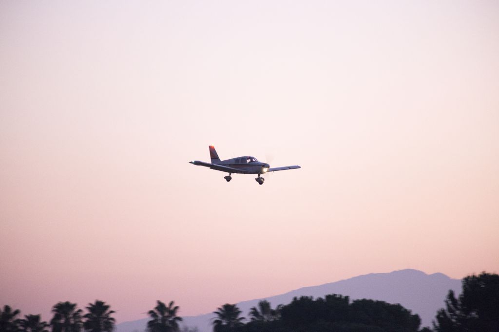 Piper Dakota / Pathfinder (N8556W) - Landing on 32L KRHV