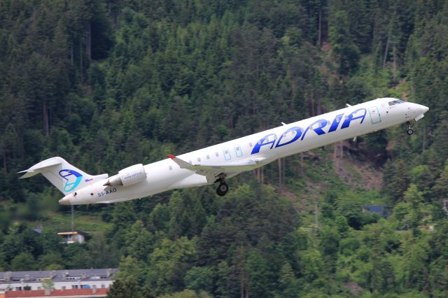 Canadair Regional Jet CRJ-900 (S5-AAO)