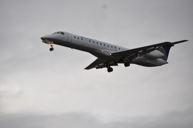 Embraer ERJ-145 (N29917)