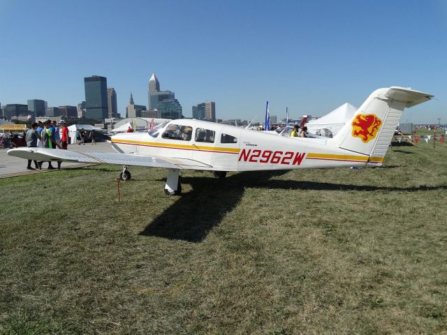 Piper Cherokee Arrow (N2962W)