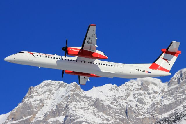 de Havilland Dash 8-400 (OE-LGN)