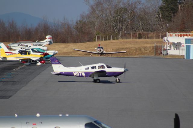 Piper Cherokee (N87W)