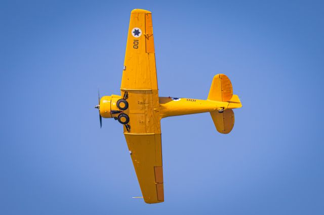 North American T-6 Texan (001)