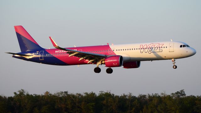 Airbus A321neo (HA-LZW) - LTN-BUD (Sep 11, 2023)