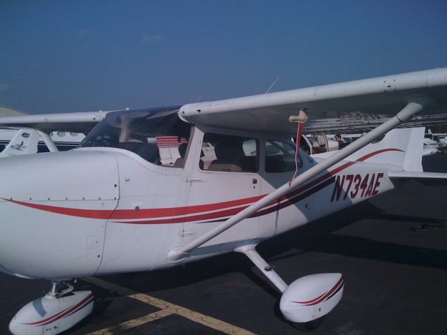 Cessna Skyhawk (N734AE)