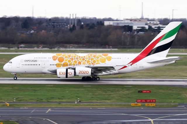 Airbus A380-800 (A6-EOU)