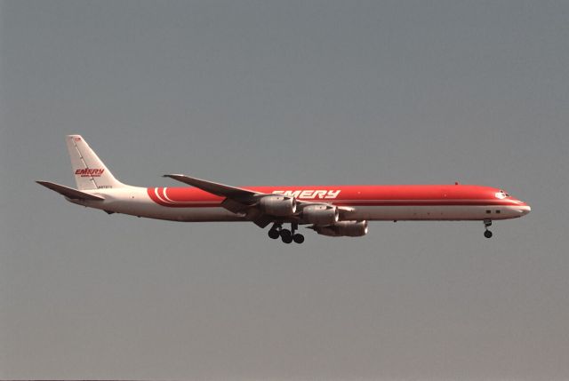 McDonnell Douglas DC-8-70 (N870TV) - Final Approach to Narita Intl Airport Rwy16 on 1987/04/05