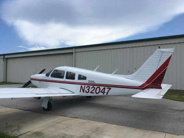 Piper Cherokee (N32047)