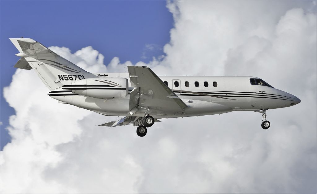 Hawker 1000 (N567CL)