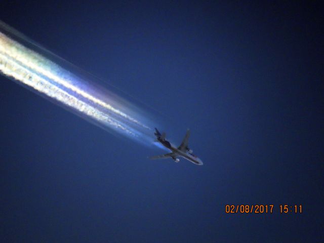 Boeing MD-11 (N572FE)