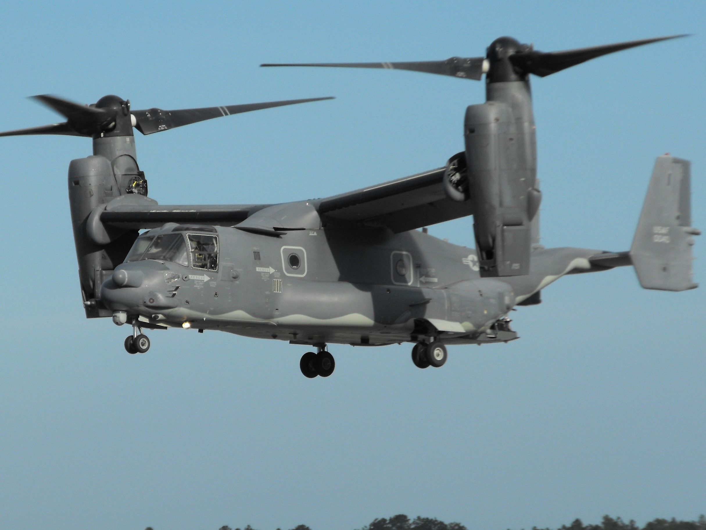 Bell V-22 Osprey (09-0040) - USAF MV-22 doing some stop-n-gos on RWY36