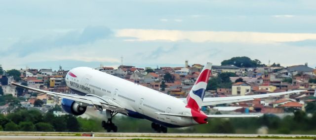 BOEING 777-300 (G-STBK)