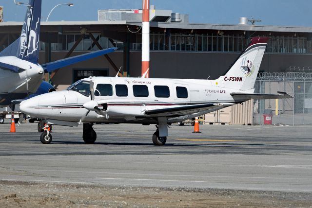 Piper Navajo (C-FSWN)