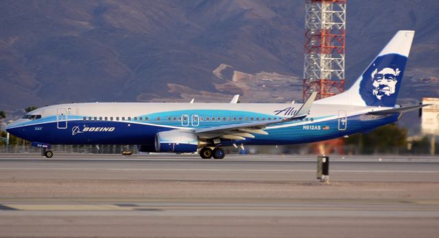 — — - Boeing 737 at Alaska