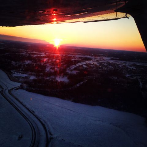 Cessna Skyhawk (N370JA) - Departing 01R at the Riverside Airport after it snowed for a sunset flight