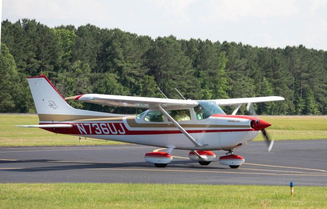 Cessna Cutlass RG (N736UJ)