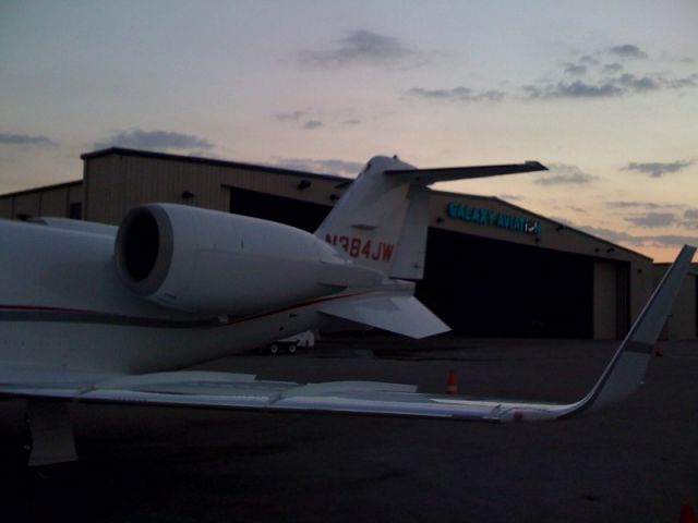 Learjet 60 (N384JW)