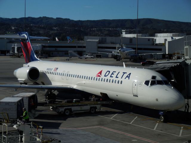 Boeing 717-200 (N987AT)