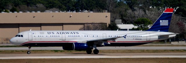 Airbus A321 (N560UW)