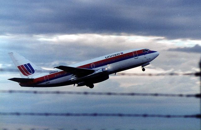 Boeing 737-200 (N999UA) - KDEN - N999UA departing Denver Stapleton in Aug 22nd 1988. I almost didnt take this photo as the jet rotated later than I wanted - right in front of the fence - but I took it since it was a 732 - little did I know the jet would be written off at Colorado Springs in a air crash, sadly,  a few years later.