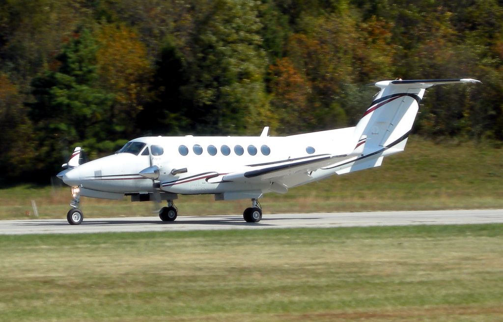 Beechcraft Super King Air 300 (N828AJ)