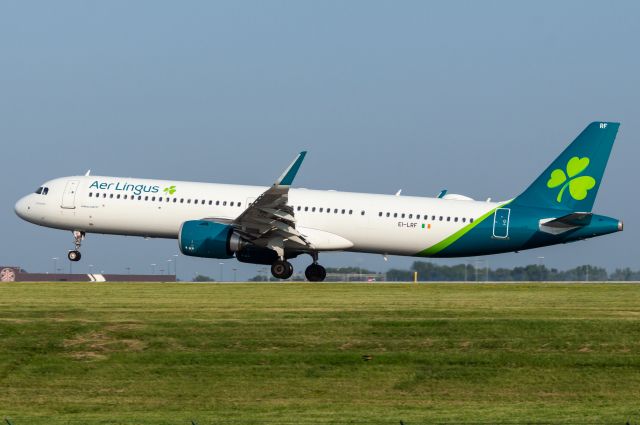 EI-LRF — - EI87 bounces onto Cleveland's Runway 06L completing the 7 hour and 47 minutes flight from Dublin. Photo taken August 4, 2023 at 2252Z with Nikon D3200 at 62mm.