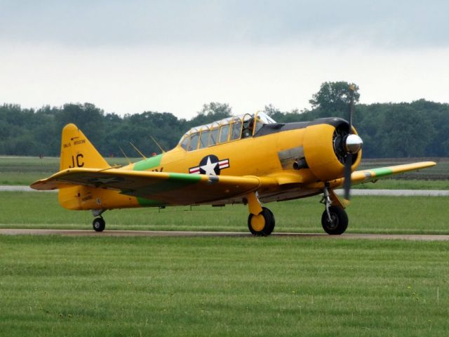 North American T-6 Texan (N9805C)