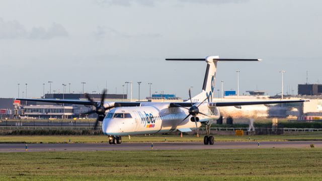 de Havilland Dash 8-100 (G-ECOR)