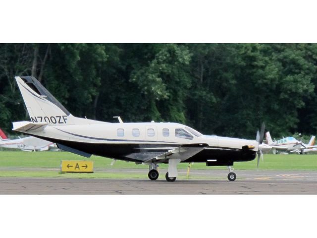 Socata TBM-700 (N700ZF) - Take off RW08.