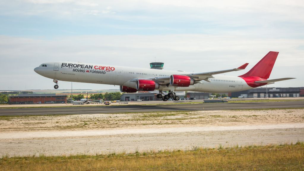 Airbus A340-600 (G-ECLC)