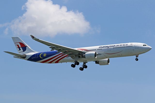 Airbus A330-300 (9M-MTI) - "Malaysia Negaraku" livery