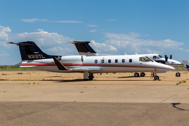 Learjet 31 (N312TL)