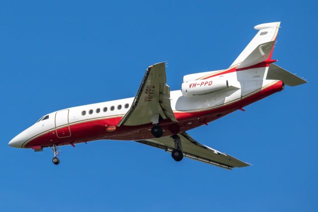 Dassault Falcon 900 (VH-PPD) - Arriving from West Sale.