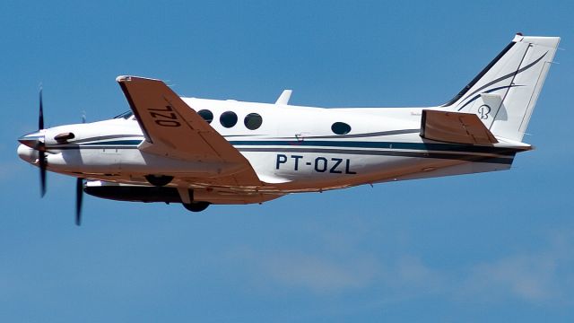 Beechcraft King Air 90 (PT-OZL)