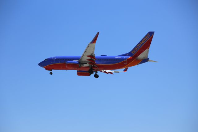 Boeing 737-700 (N427WN) - Southwest (N427WN) arriving flight into SJC on June 15, 2015.