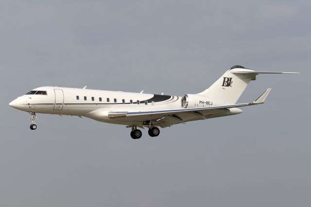 Bombardier Global 5000 (PH-BEJ)