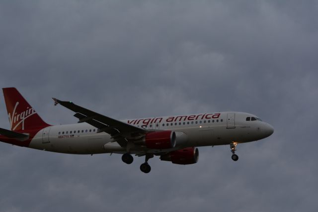 Airbus A320 (N847VA)