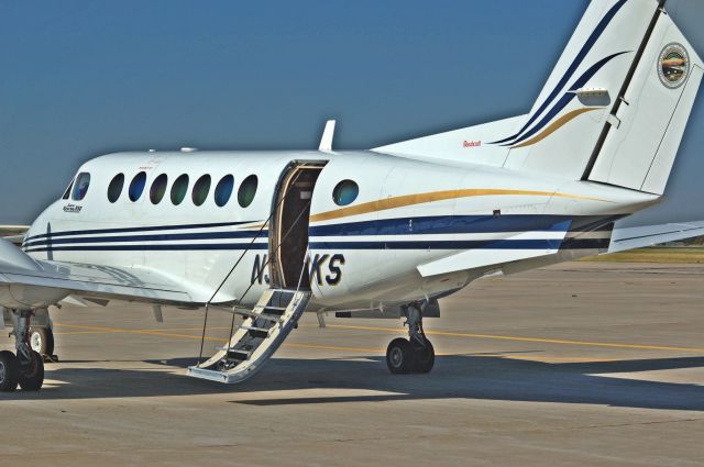 Beechcraft Super King Air 350 (N350KS) - Governors plane for State of Kansas