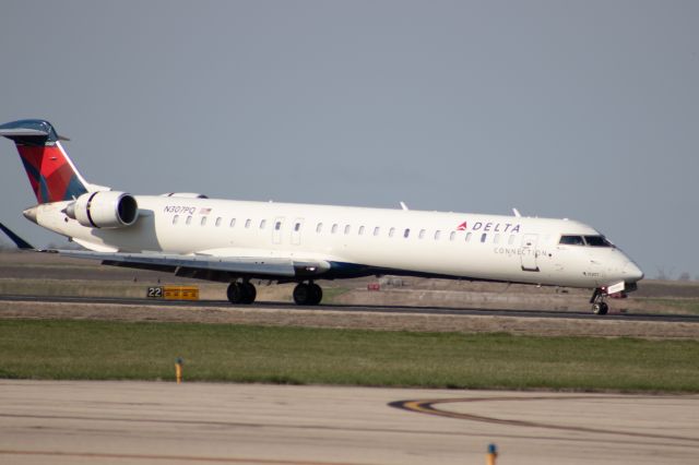 Canadair Regional Jet CRJ-900 (N307PQ)