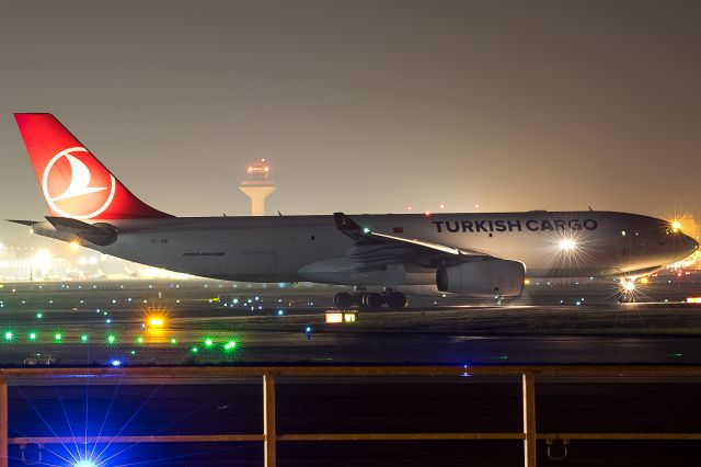 Airbus A330-200 (TC-JDP) - fog in Frankfurt