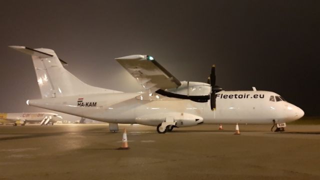 Aerospatiale ATR-42-300 (HA-KAM)